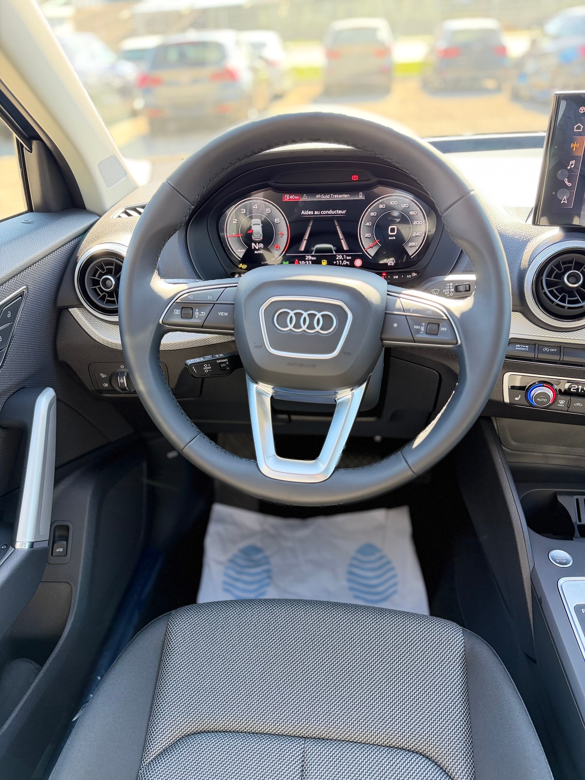 AUDI Q2 35 TFSI S line S-tronic PANORAMIQUE-image-13