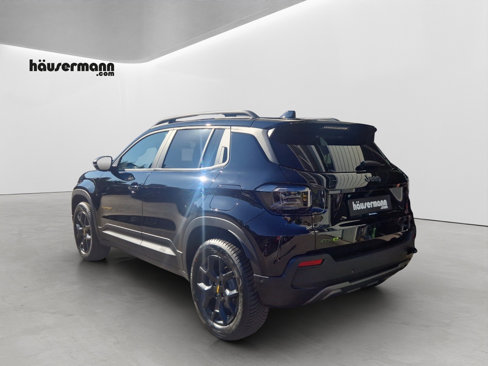 JEEP Avenger 1.2 MHEV The North Face 4xe-image-3