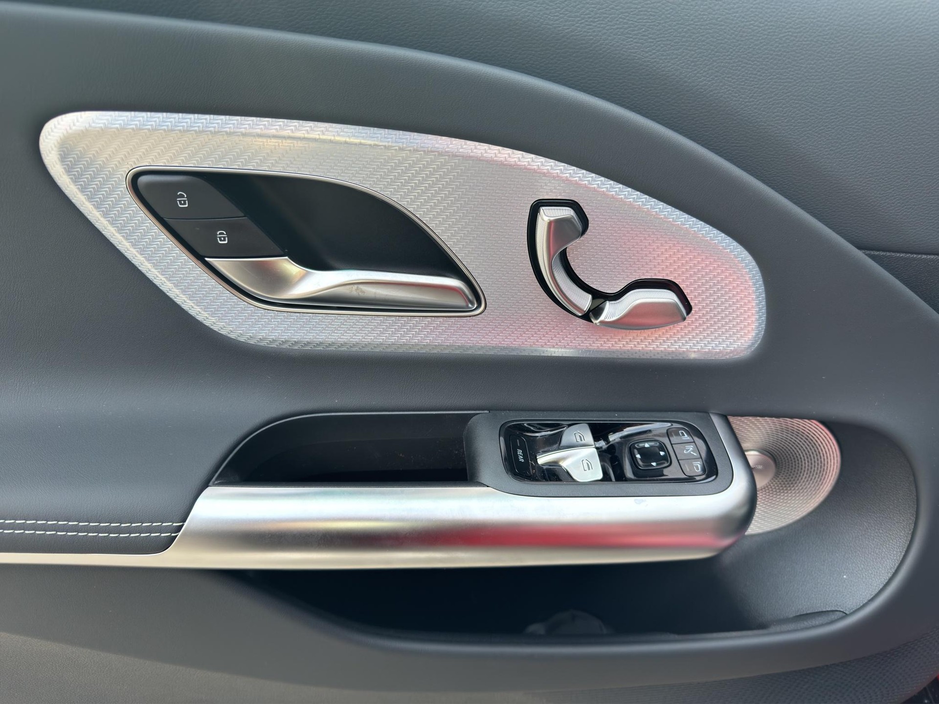 MERCEDES-BENZ CLA 350 4matic Shooting Brake-image-9