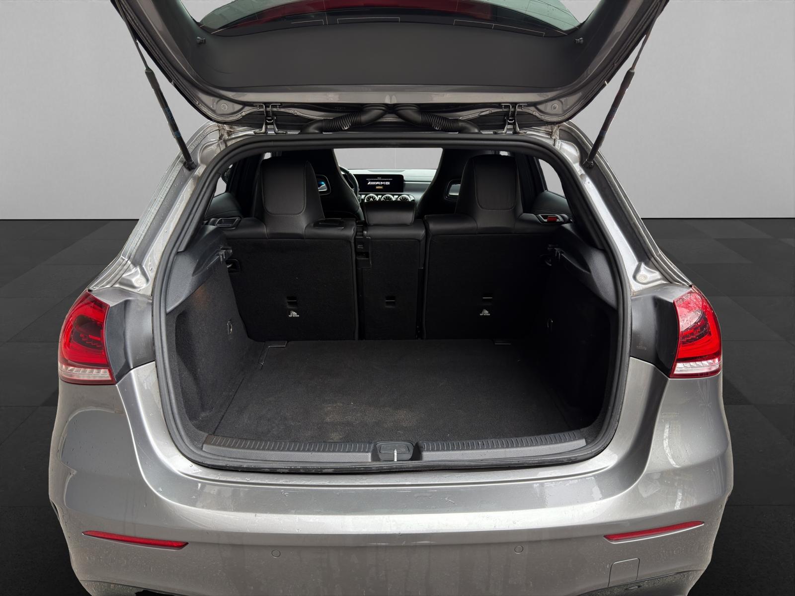 MERCEDES-BENZ A 35 AMG 4Matic Speedshift-image-9