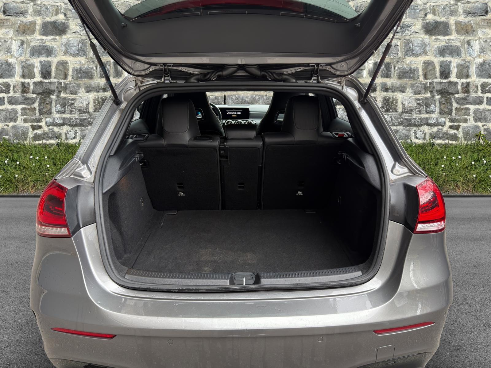MERCEDES-BENZ A 35 AMG 4Matic Speedshift-image-9