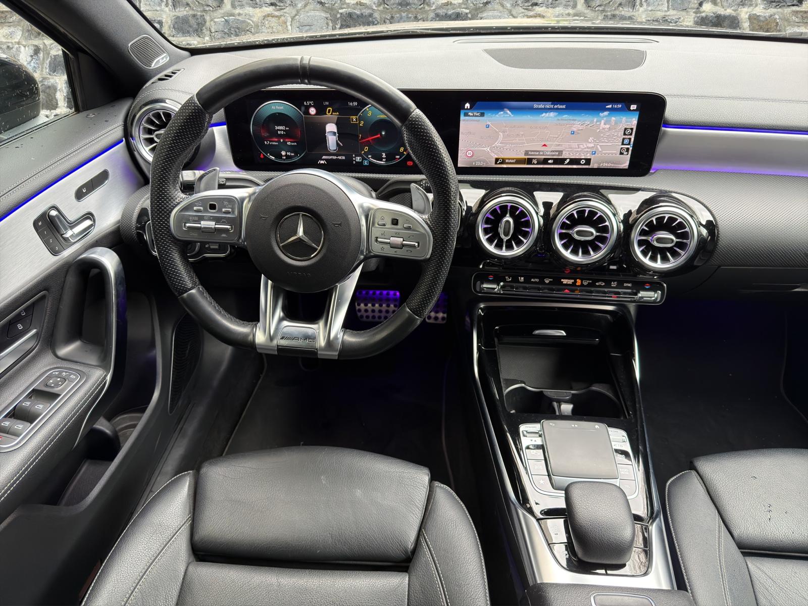 MERCEDES-BENZ A 35 AMG 4Matic Speedshift-image-8
