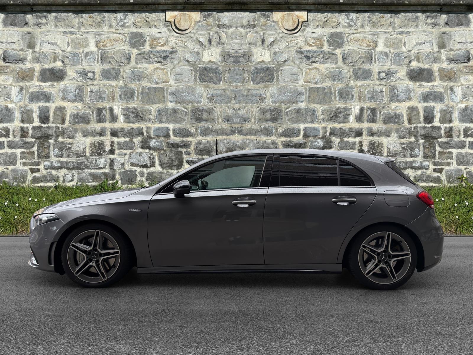 MERCEDES-BENZ A 35 AMG 4Matic Speedshift-image-2