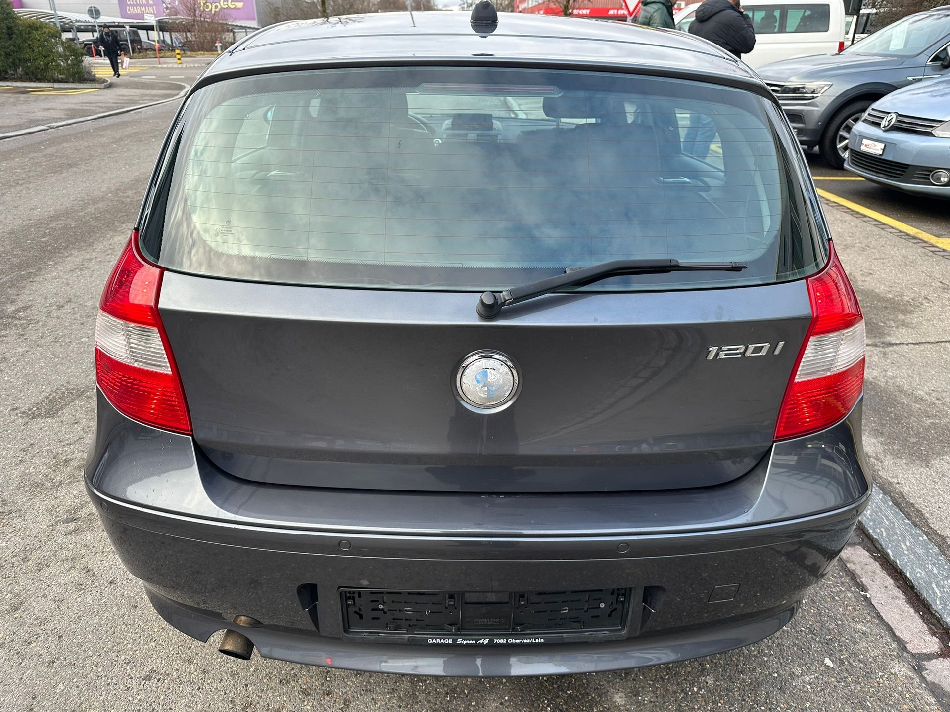 BMW 120i-image-3