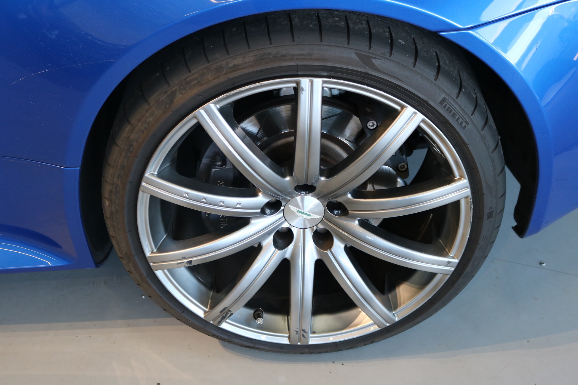 ASTON MARTIN V8 Vantage 4.7 S Sportshift-image-25