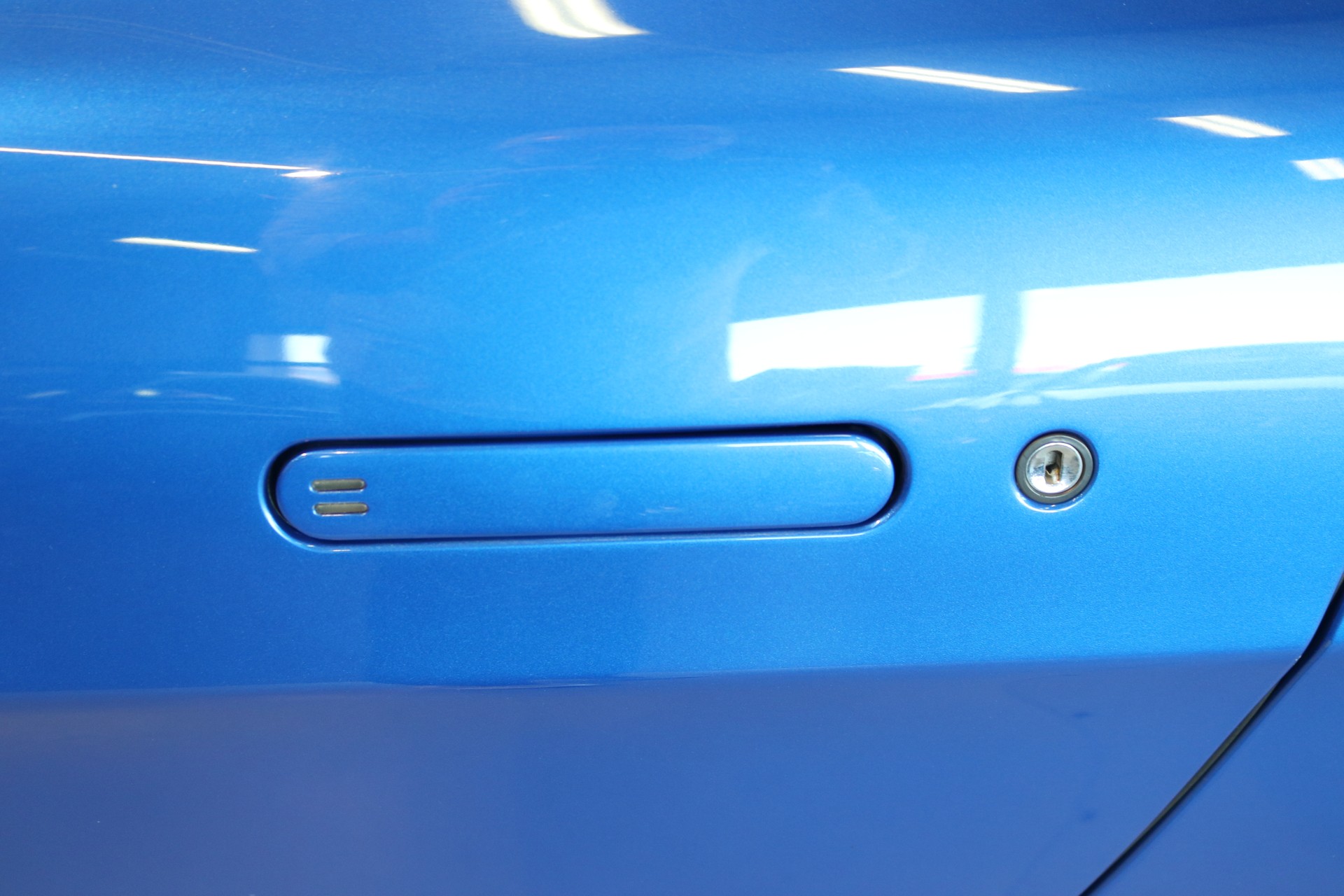 ASTON MARTIN V8 Vantage 4.7 S Sportshift-image-51