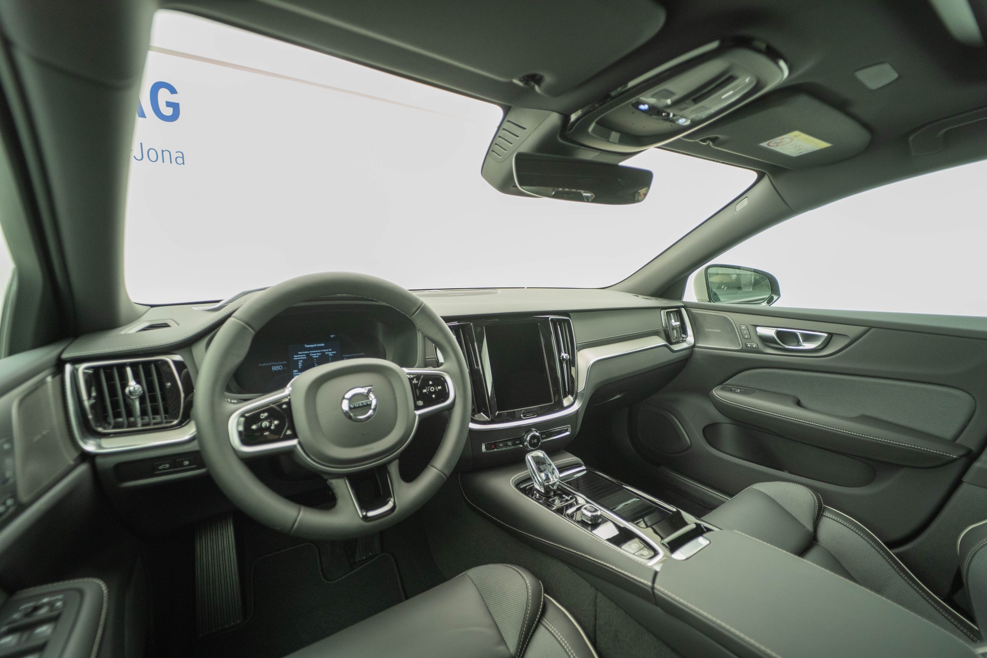 VOLVO V60 2.0 T6 TE Ultra Dark eAWD-image-5