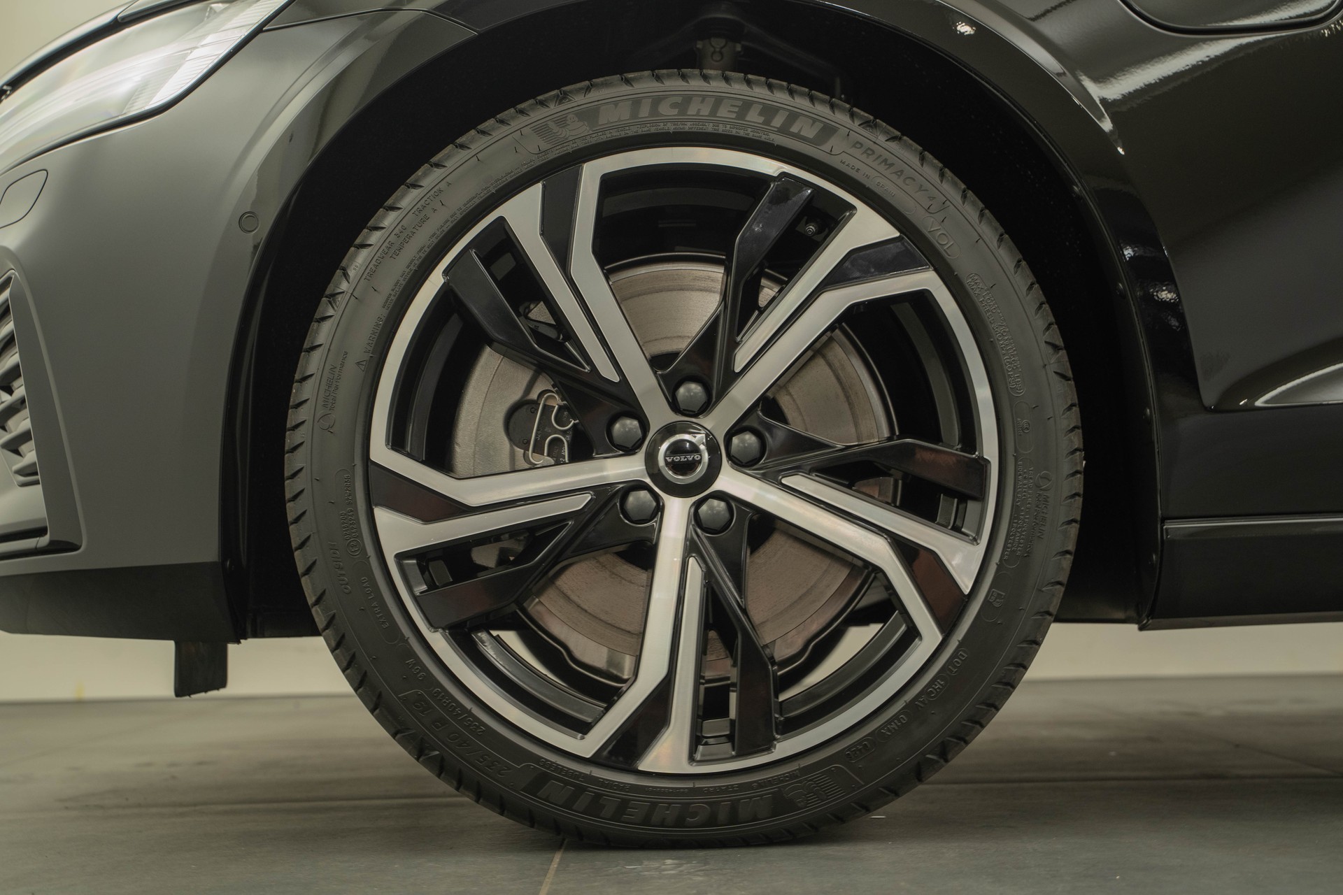 VOLVO V60 2.0 T6 TE Ultra Dark eAWD-image-15