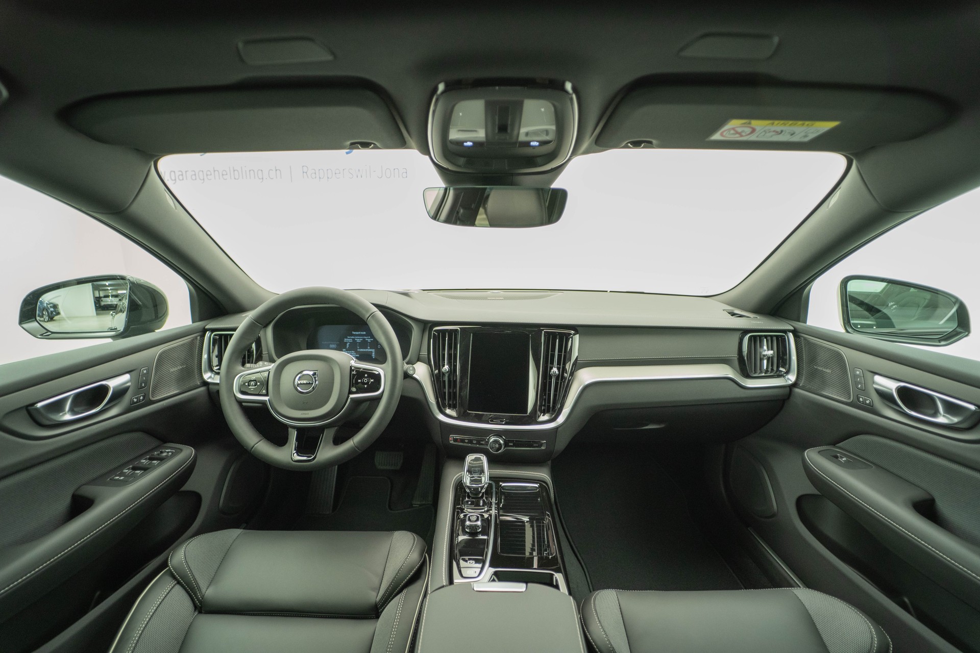 VOLVO V60 2.0 T6 TE Ultra Dark eAWD-image-6