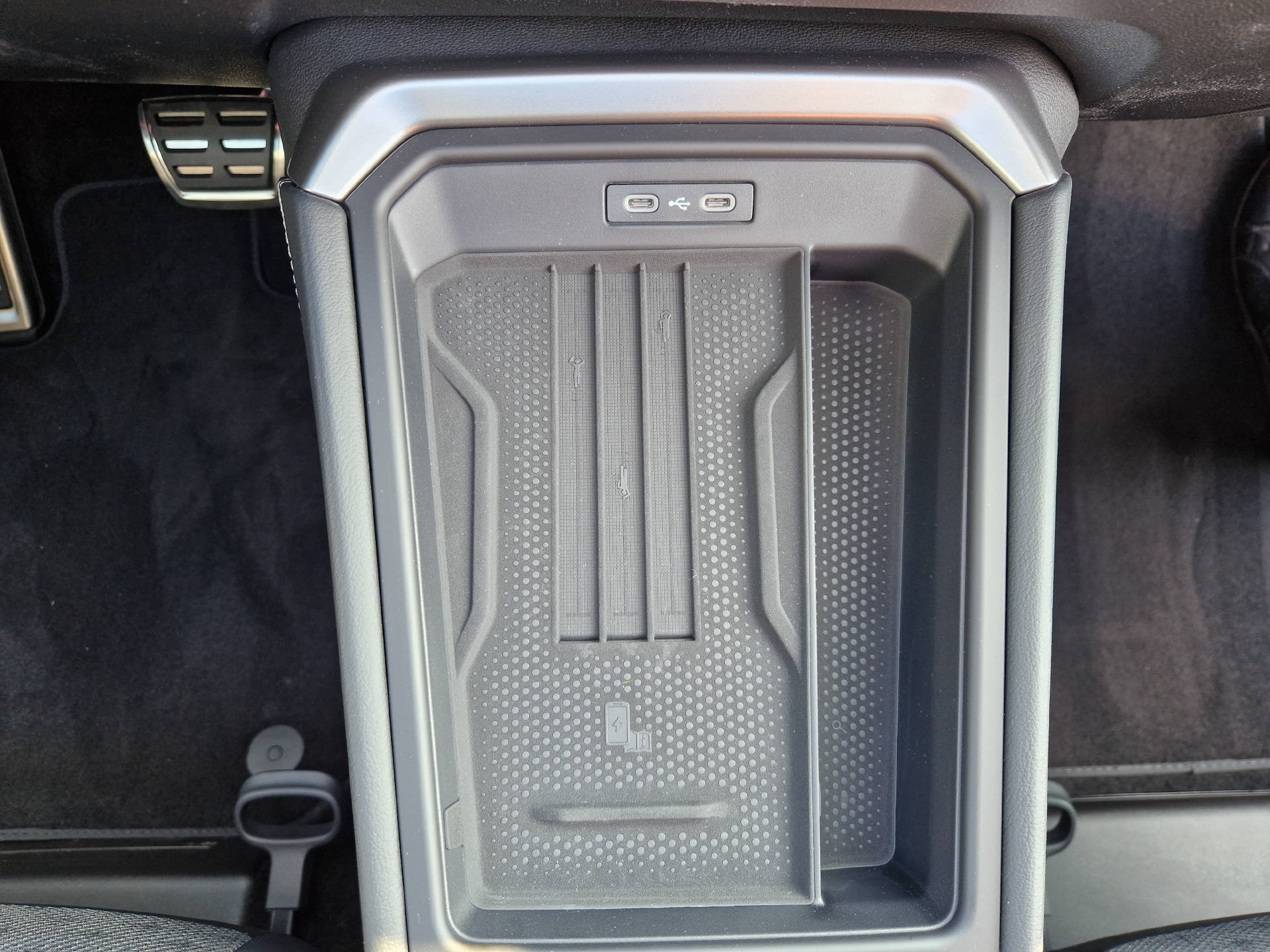 VW T-Roc 1.5 eTSI R-Line DSG-image-17