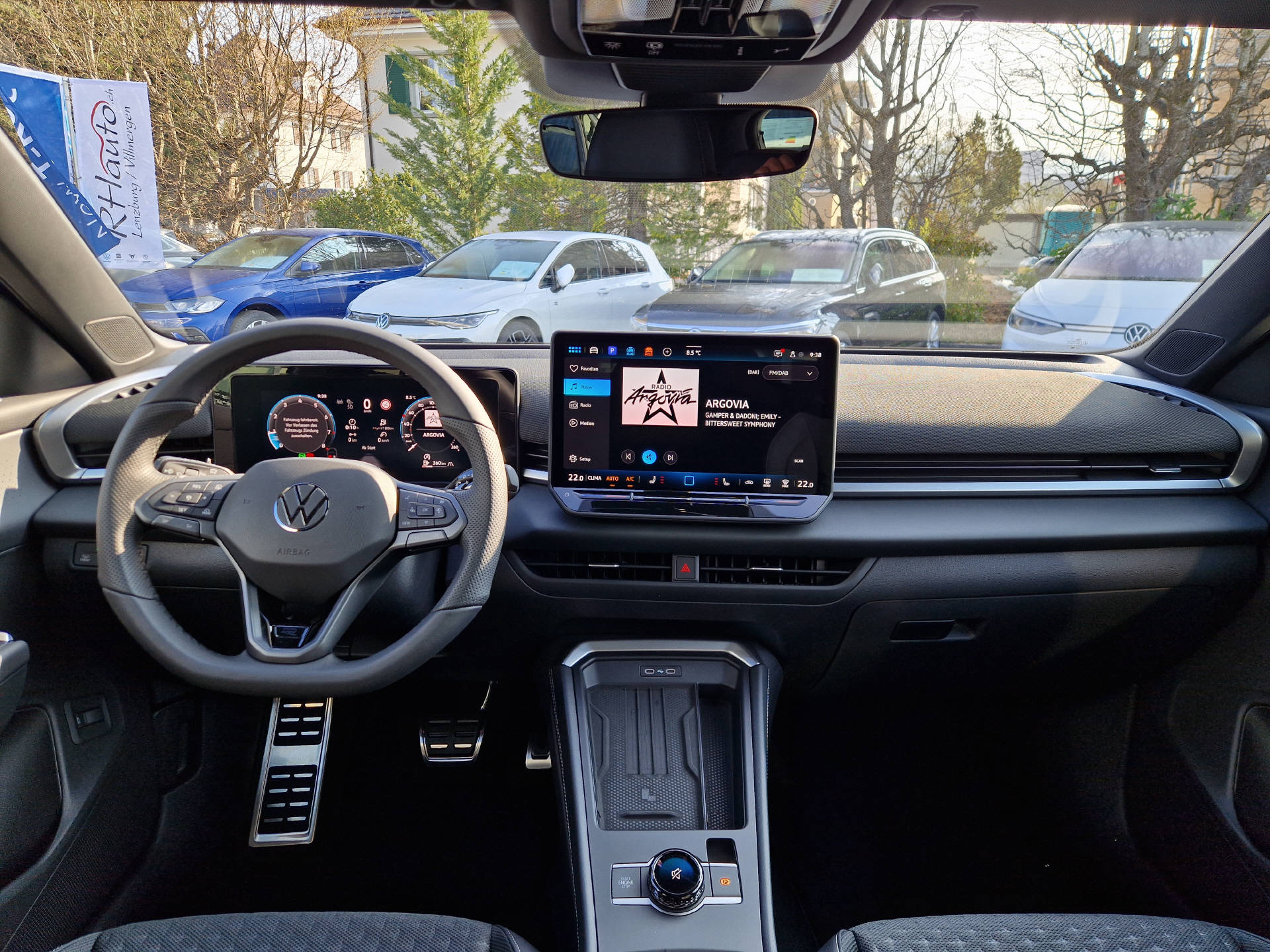 VW T-Roc 1.5 eTSI R-Line DSG-image-9