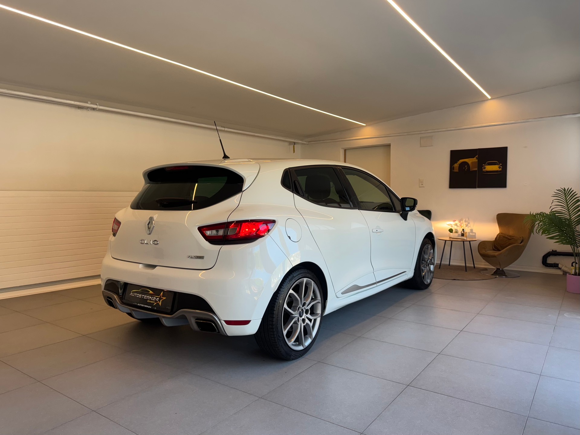 RENAULT Clio 1.6 T RS 200 EDC-image-4