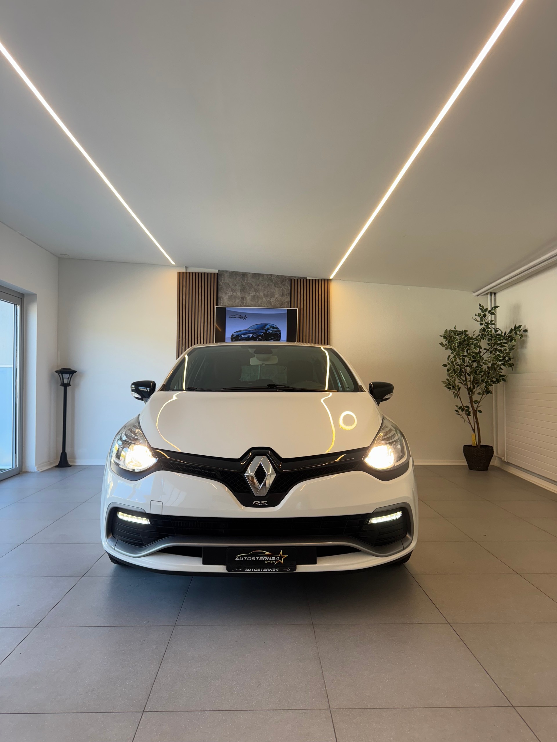 RENAULT Clio 1.6 T RS 200 EDC-image-2
