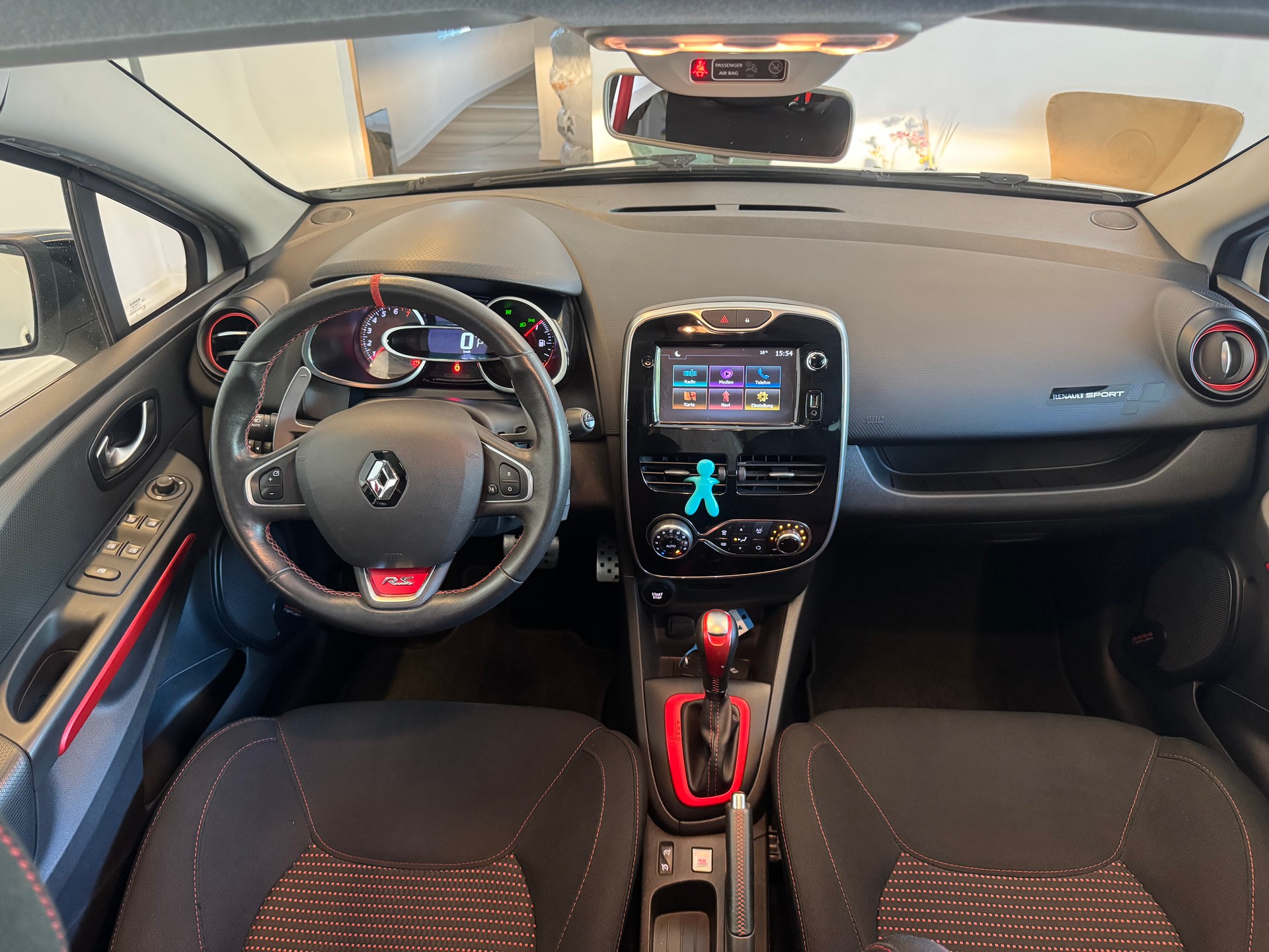 RENAULT Clio 1.6 T RS 200 EDC-image-8