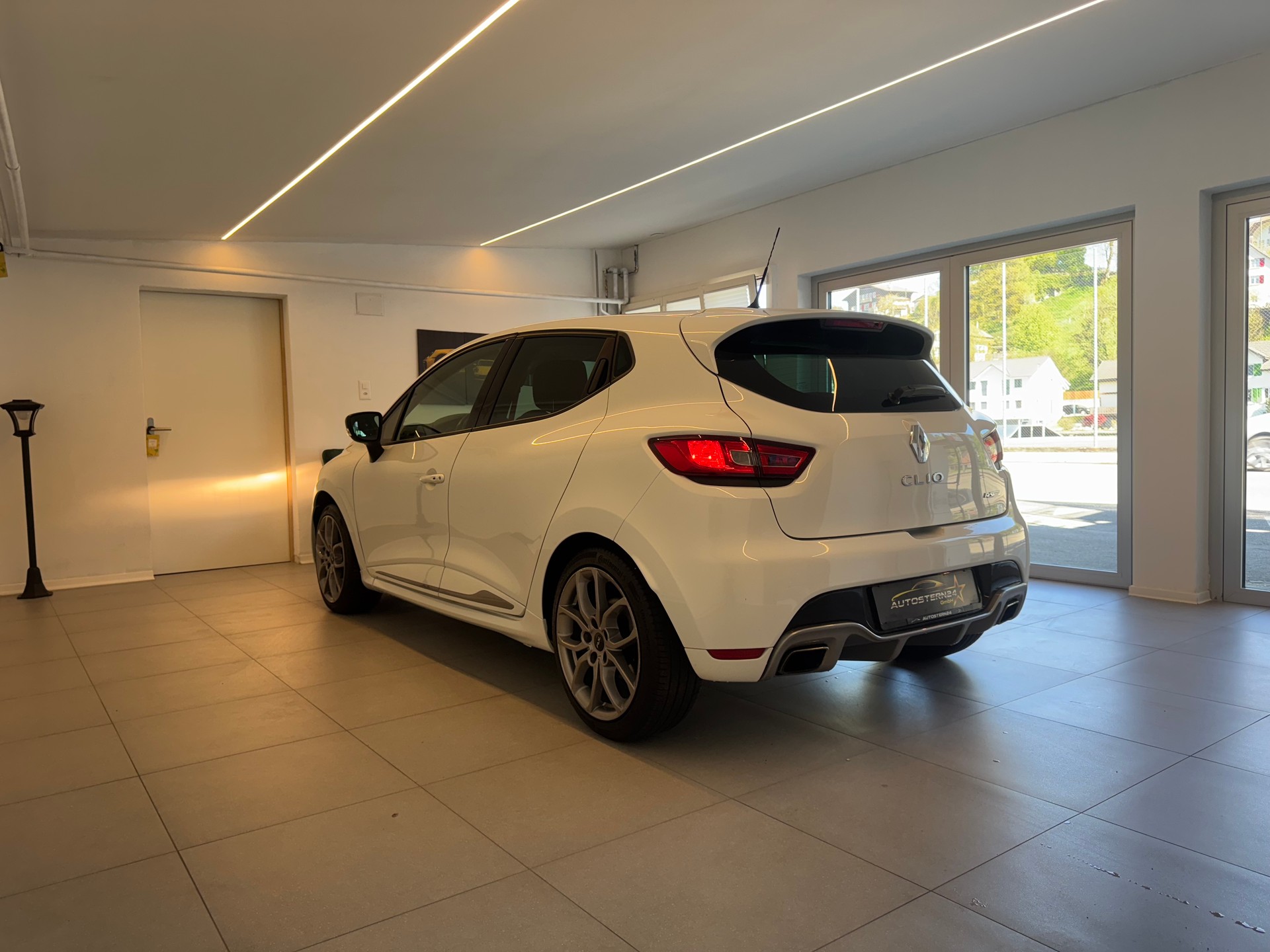 RENAULT Clio 1.6 T RS 200 EDC-image-5