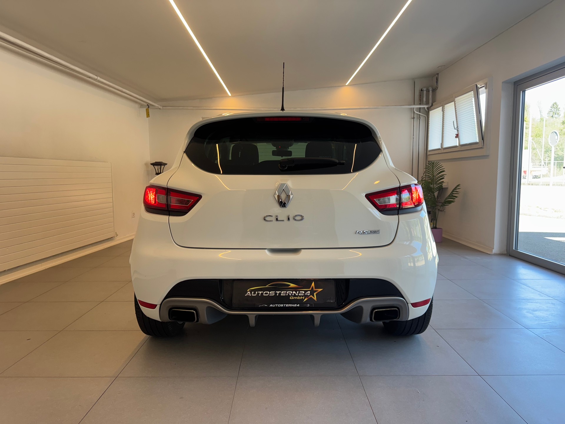 RENAULT Clio 1.6 T RS 200 EDC-image-3