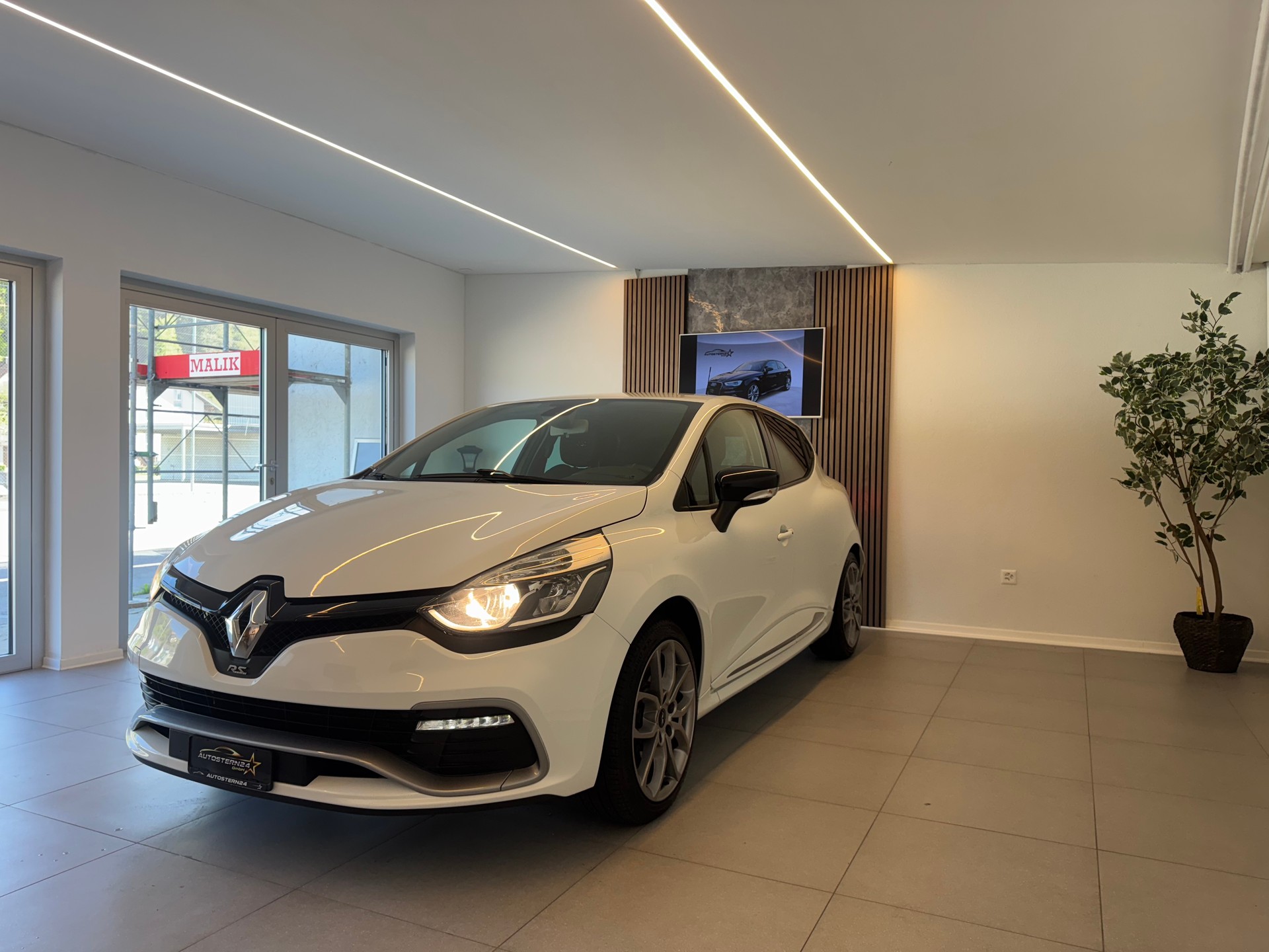 RENAULT Clio 1.6 T RS 200 EDC-image-0