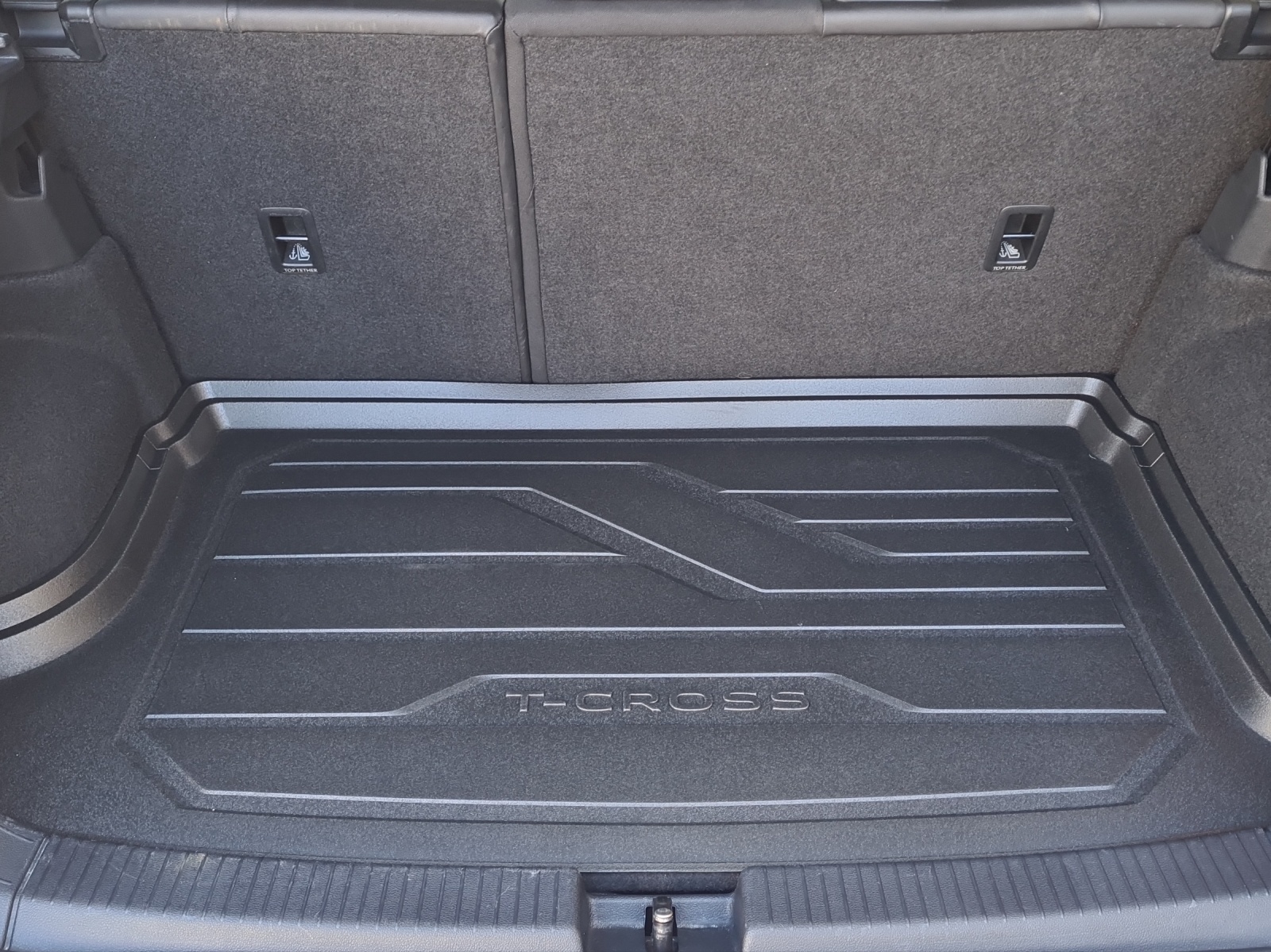 VW T-Cross 1.0 TSI Life Selection-image-9