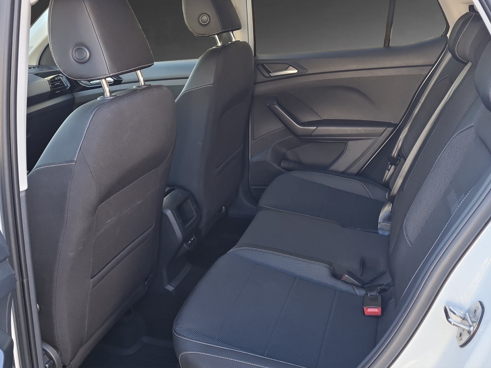 VW T-Cross 1.0 TSI Life Selection-image-6