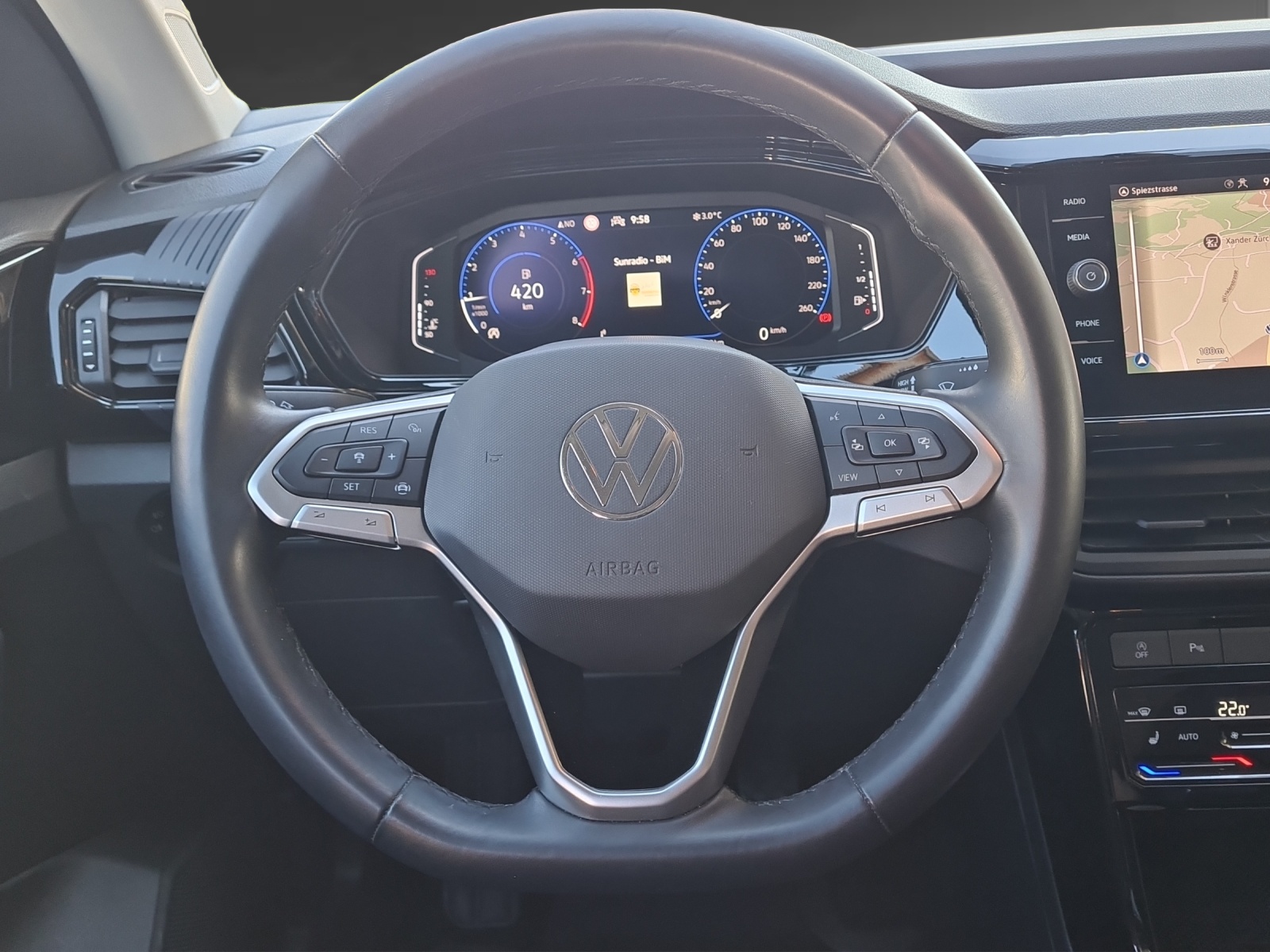 VW T-Cross 1.0 TSI Life Selection-image-8