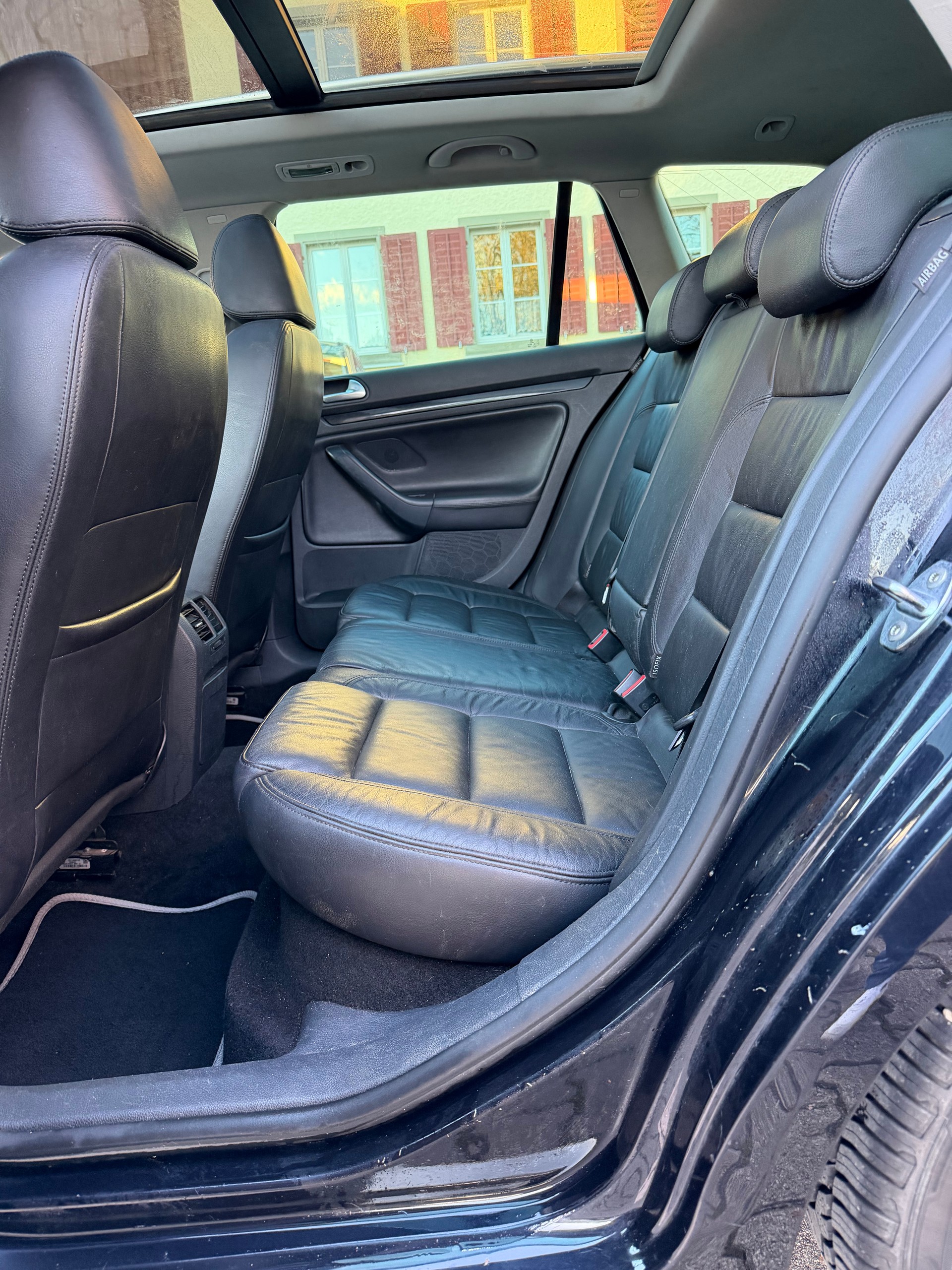 VW Golf Variant 1.4 TSI Highline DSG-image-6