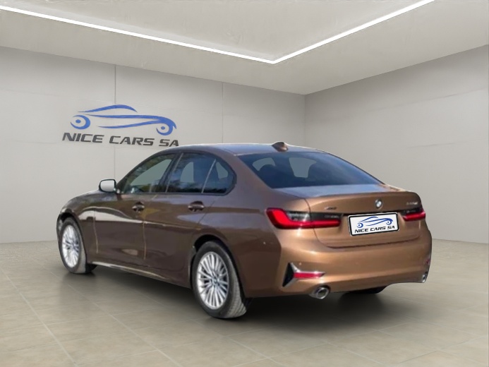 BMW 330d xDrive Steptronic Luxury Line-image-3