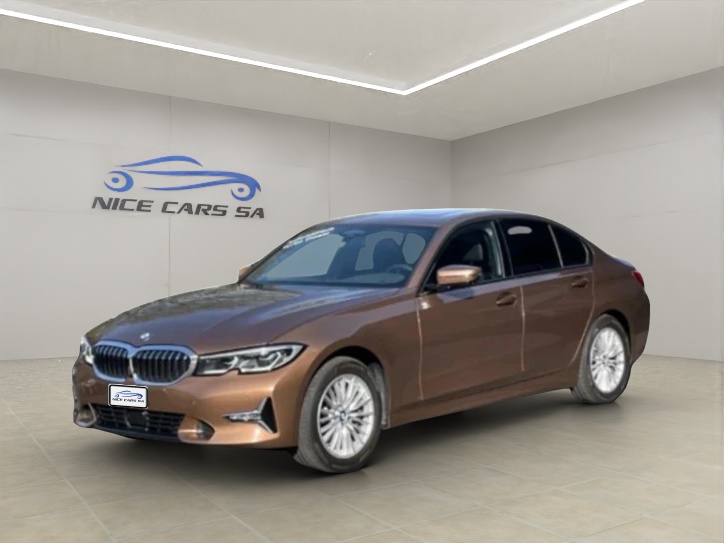 BMW 330d xDrive Steptronic Luxury Line-image-0
