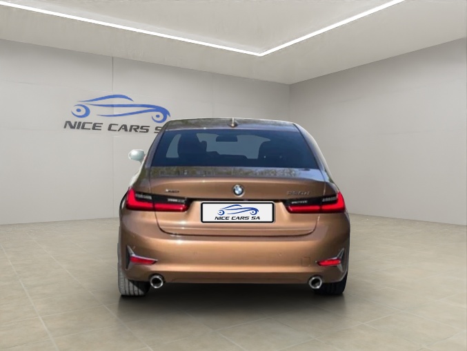 BMW 330d xDrive Steptronic Luxury Line-image-4