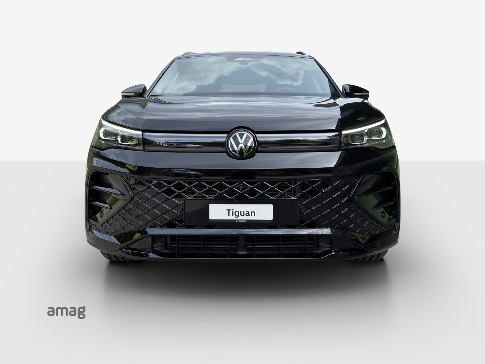 VW Tiguan 2.0 TSI DSG R-Line 4Motion-image-6