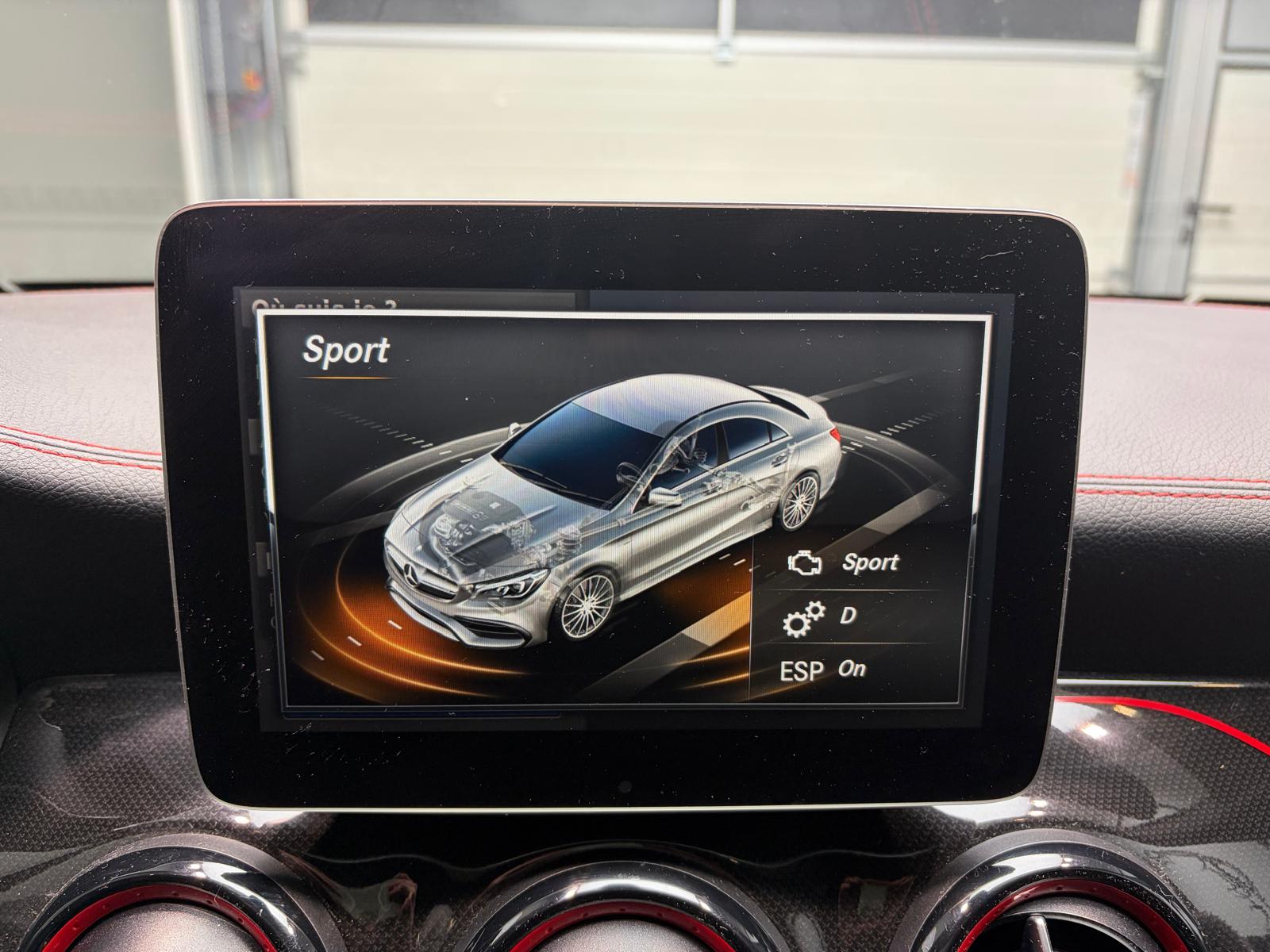 MERCEDES-BENZ CLA 45 AMG 4Matic Speedshift-image-21