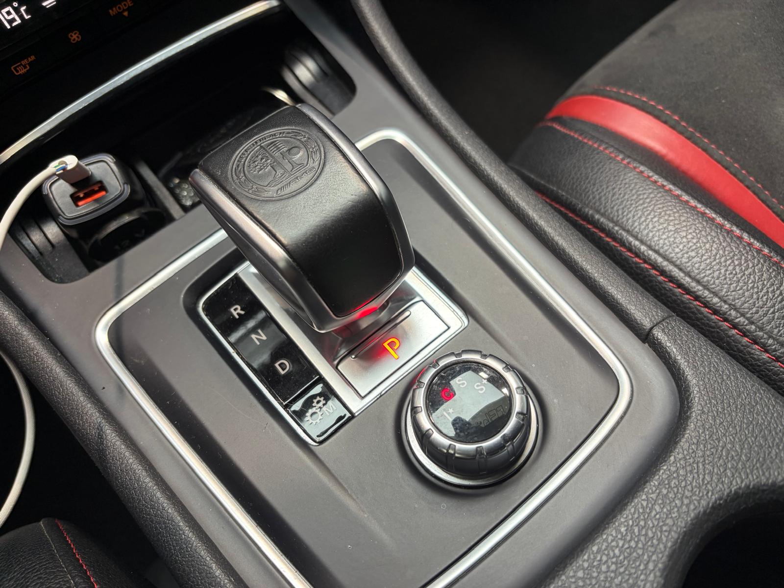 MERCEDES-BENZ CLA 45 AMG 4Matic Speedshift-image-26