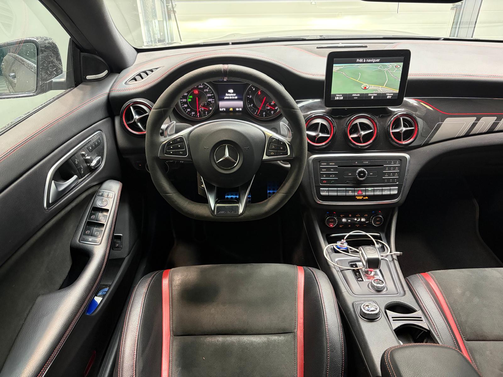 MERCEDES-BENZ CLA 45 AMG 4Matic Speedshift-image-18