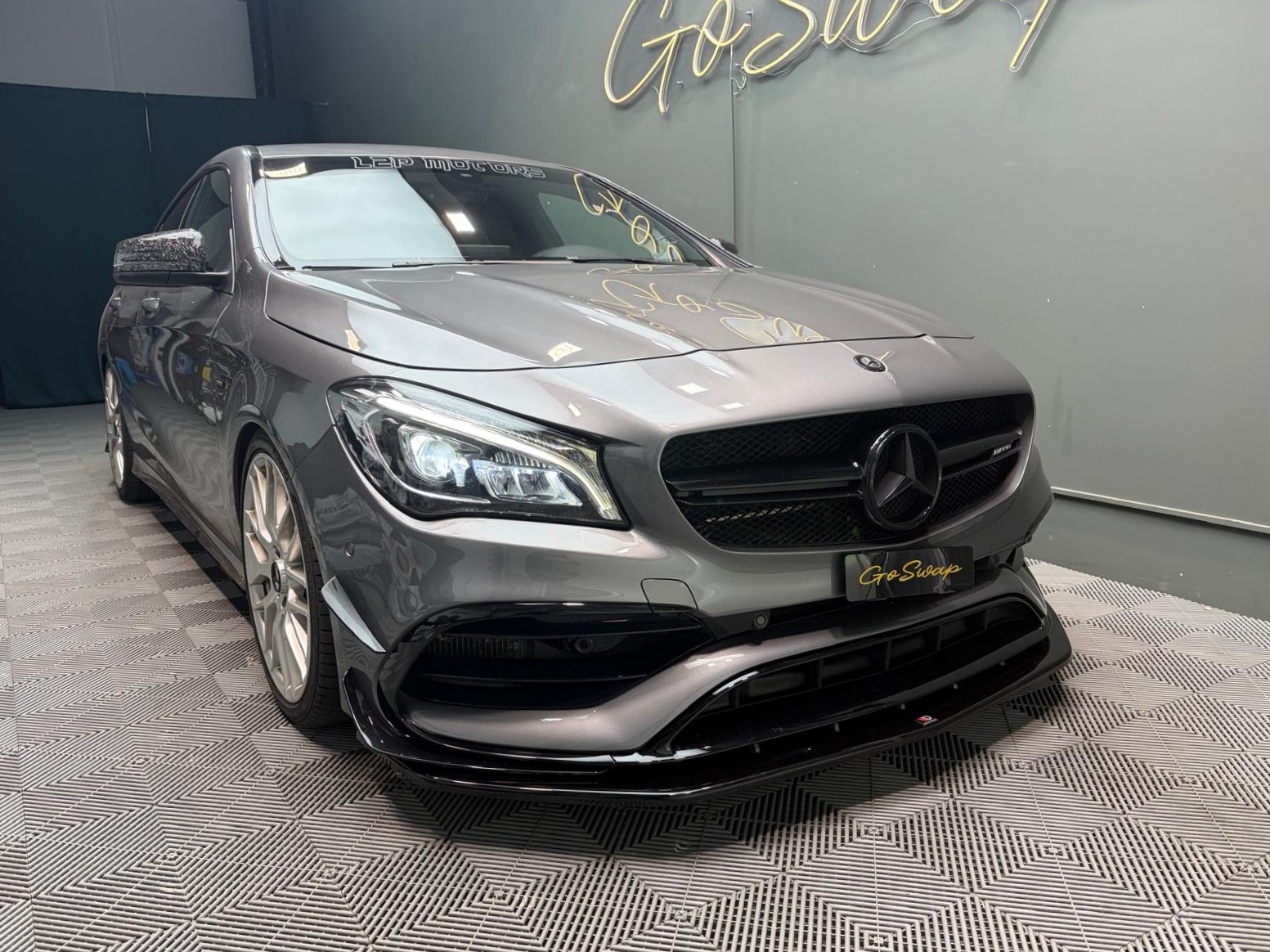 MERCEDES-BENZ CLA 45 AMG 4Matic Speedshift-image-1