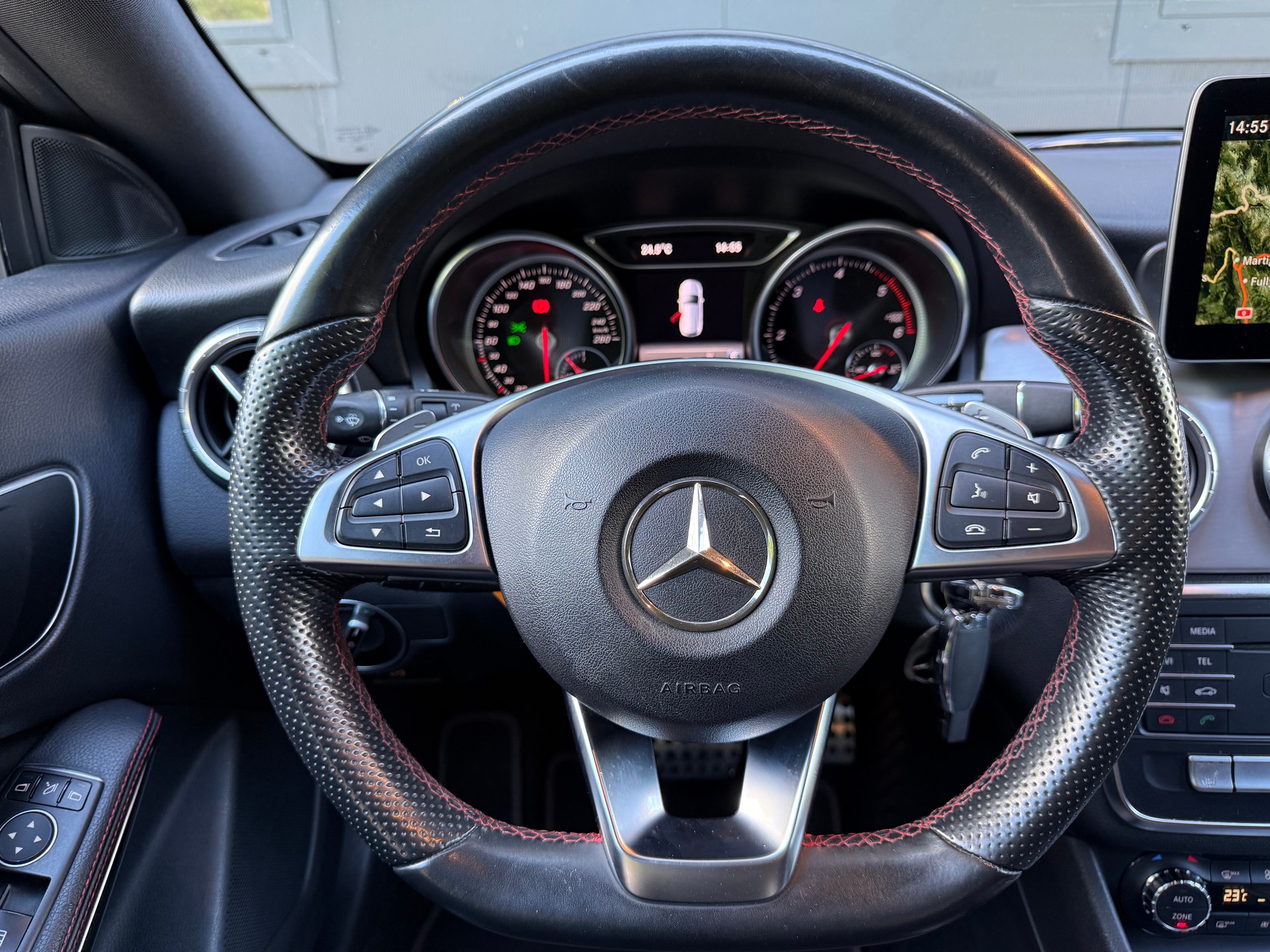 MERCEDES-BENZ CLA 220 d AMG Line 4Matic 7G-DCT-image-12