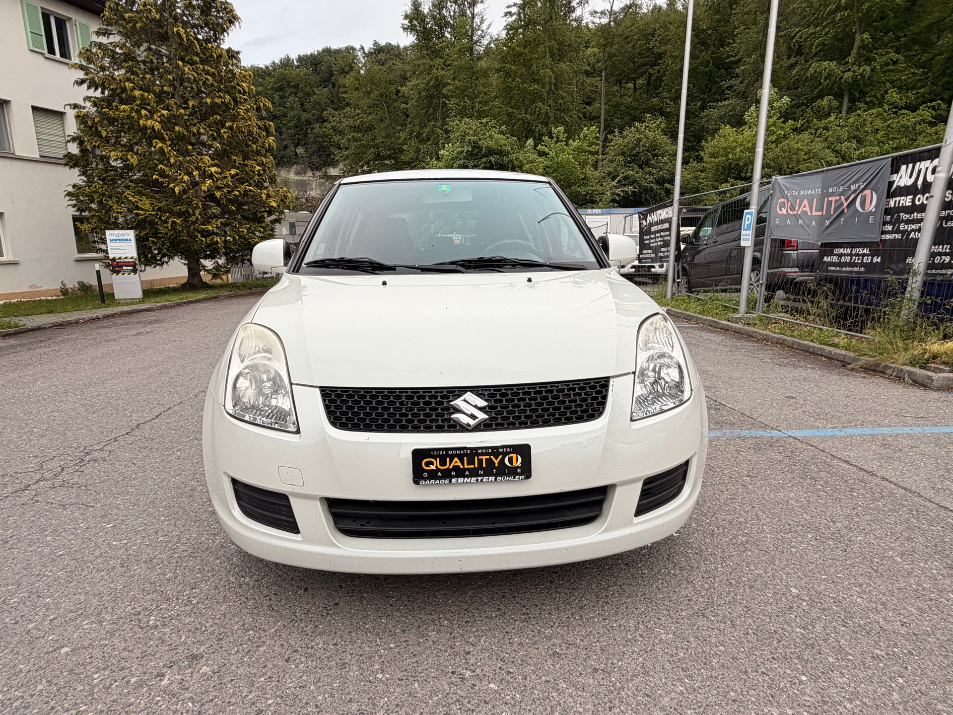 SUZUKI Swift 1.3i 16V GL 4x4-showroom-element-1