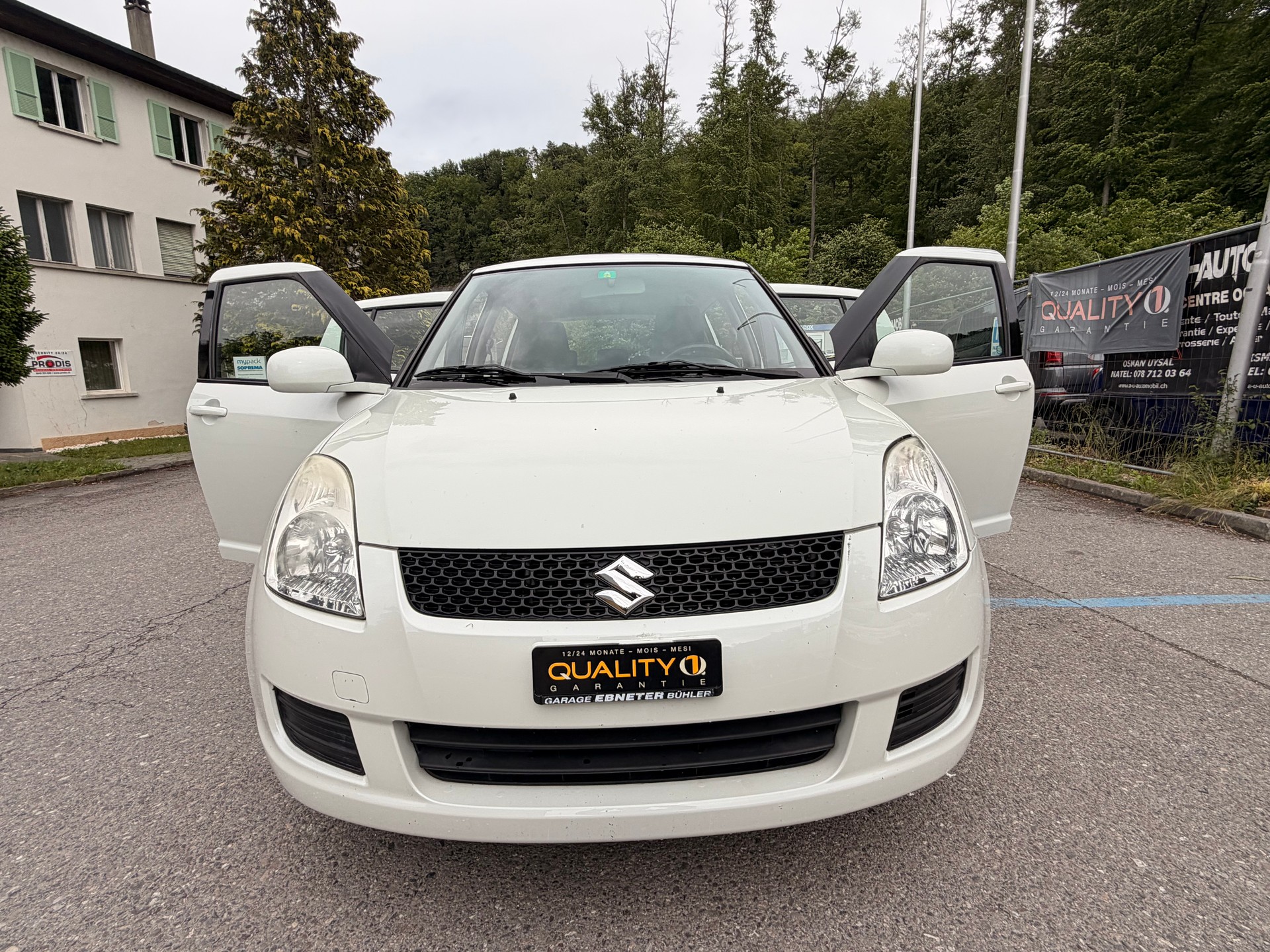SUZUKI Swift 1.3i 16V GL 4x4-image-13