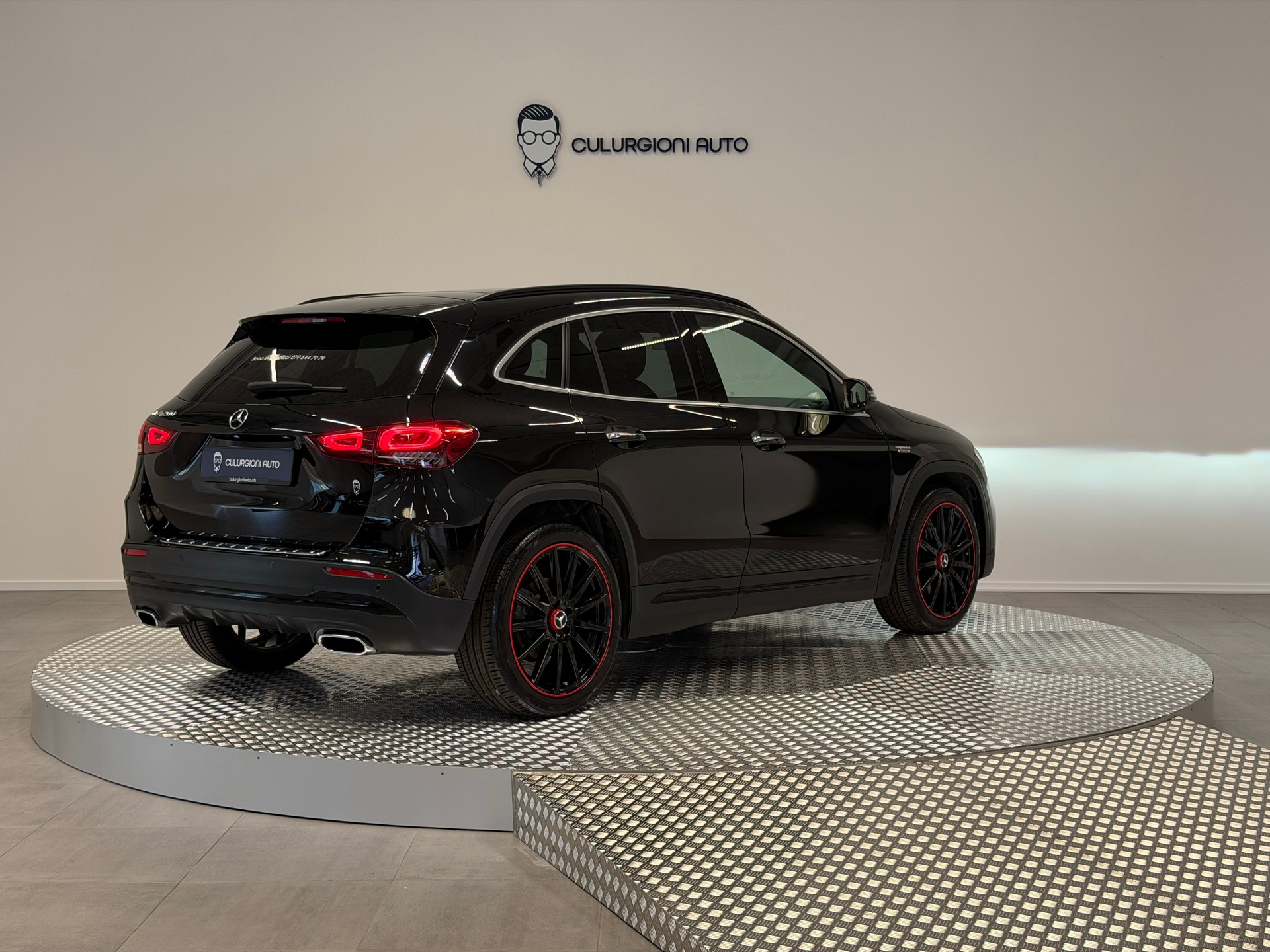 MERCEDES-BENZ GLA 200 Edition 1. 7G-DCT-image-4