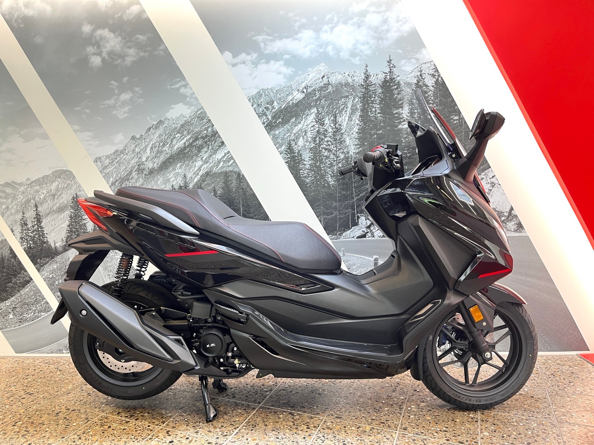 HONDA NSS 350 Special Edition