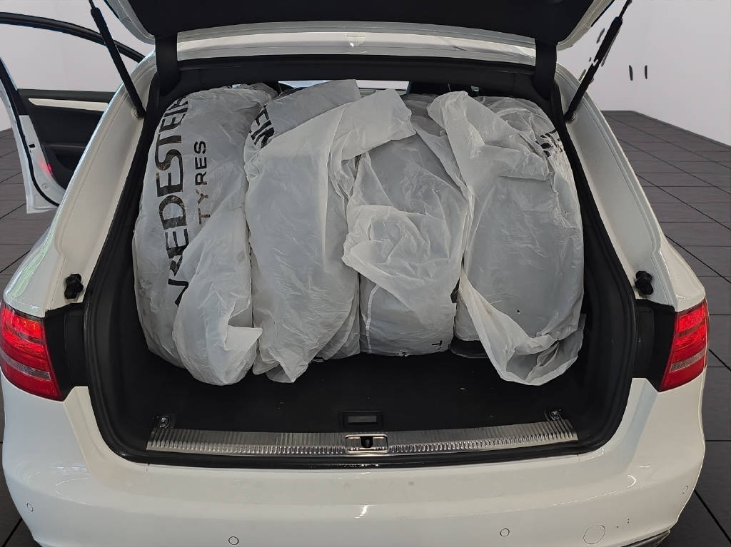 AUDI S4 Avant 3.0 V6 TFSI quattro S-Tronic-image-16