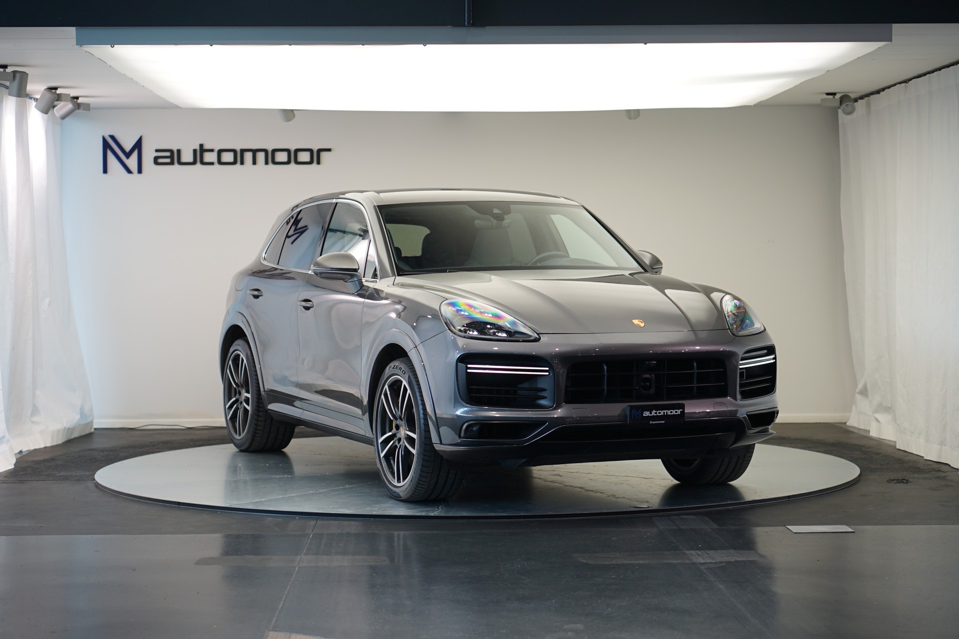 PORSCHE Cayenne Turbo *CH-Fahrzeug*-image-2