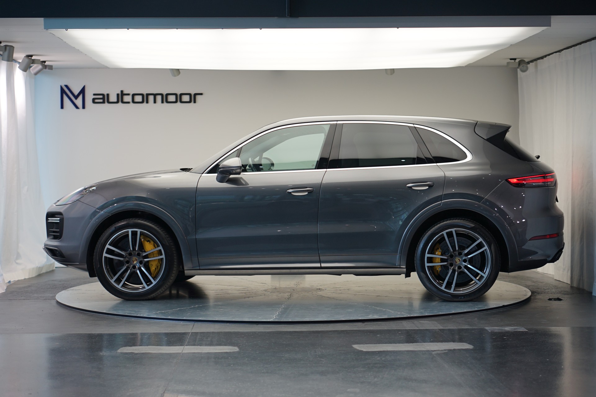 PORSCHE Cayenne Turbo *CH-Fahrzeug*-image-7