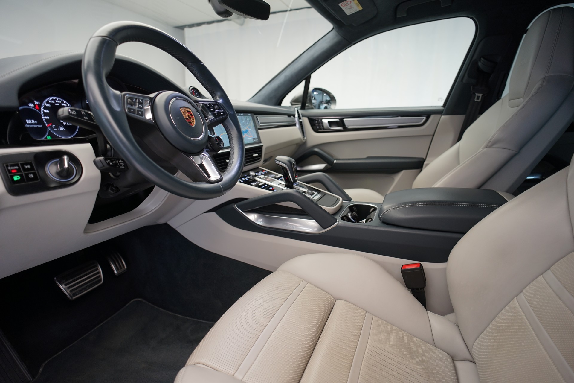 PORSCHE Cayenne Turbo *CH-Fahrzeug*-image-12