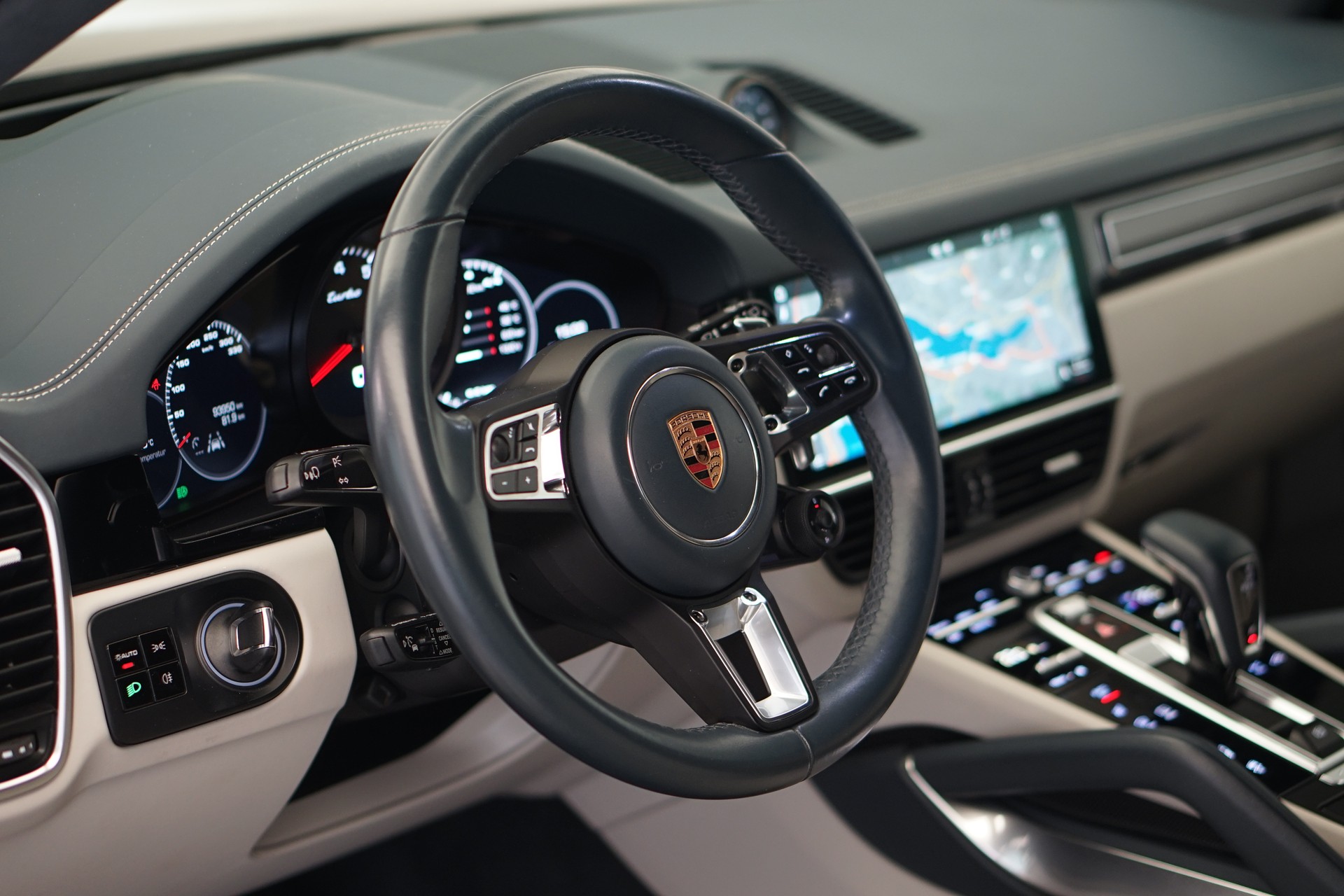 PORSCHE Cayenne Turbo *CH-Fahrzeug*-image-28