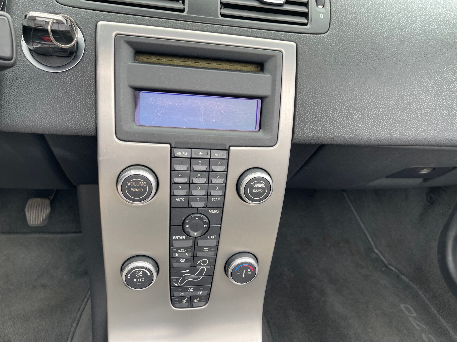 VOLVO C70 2.4 Momentum-image-12
