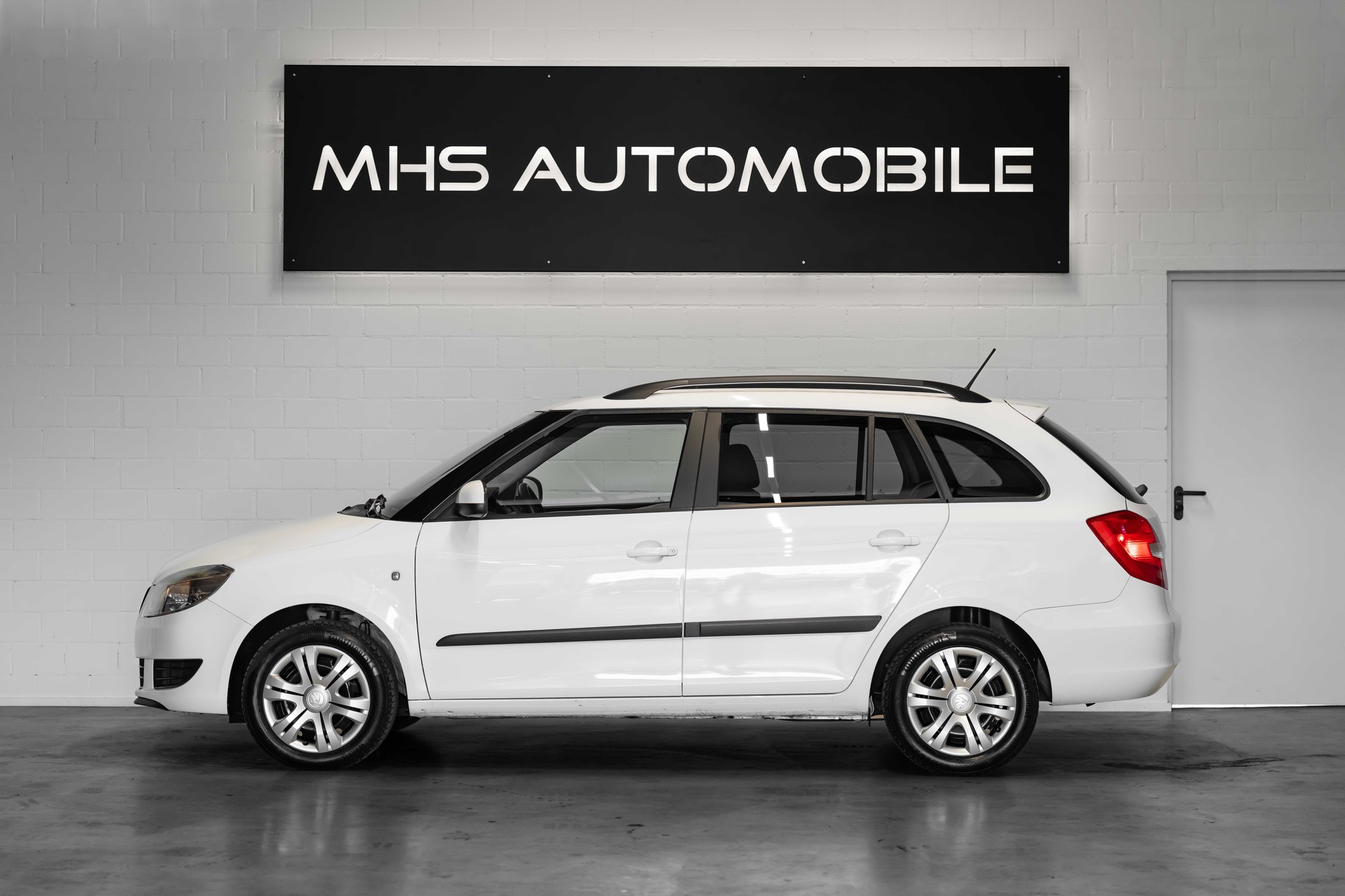 SKODA Fabia 1.2 Ambition-showroom-element-1