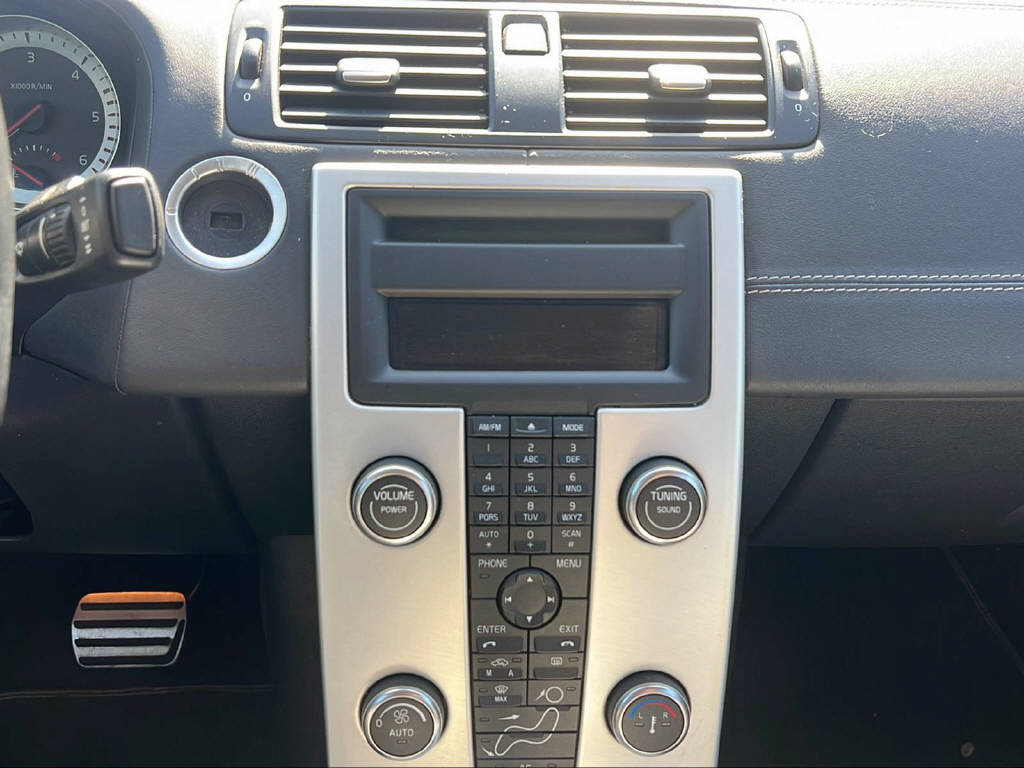 VOLVO C70 Cabriolet 2.0 D3 Inscription-image-14