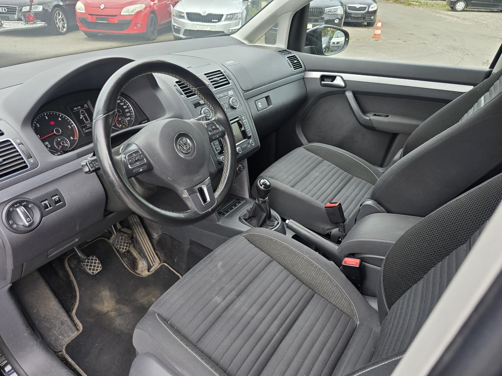 VW Touran 1.6 TDI BlueMotion Technology Comfortline-image-9