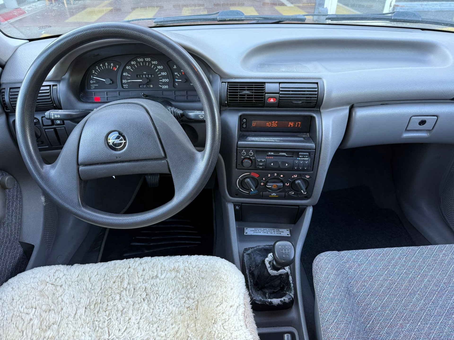 OPEL Astra 1.4i GLS-image-9