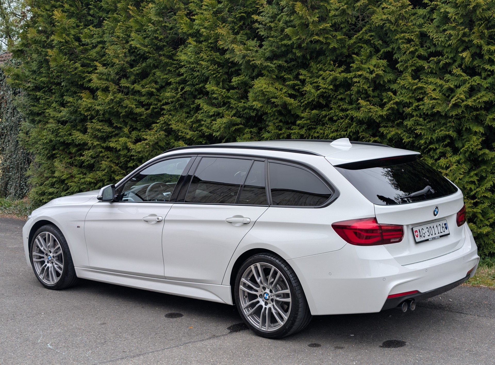 BMW 320d xDrive SAG-image-1