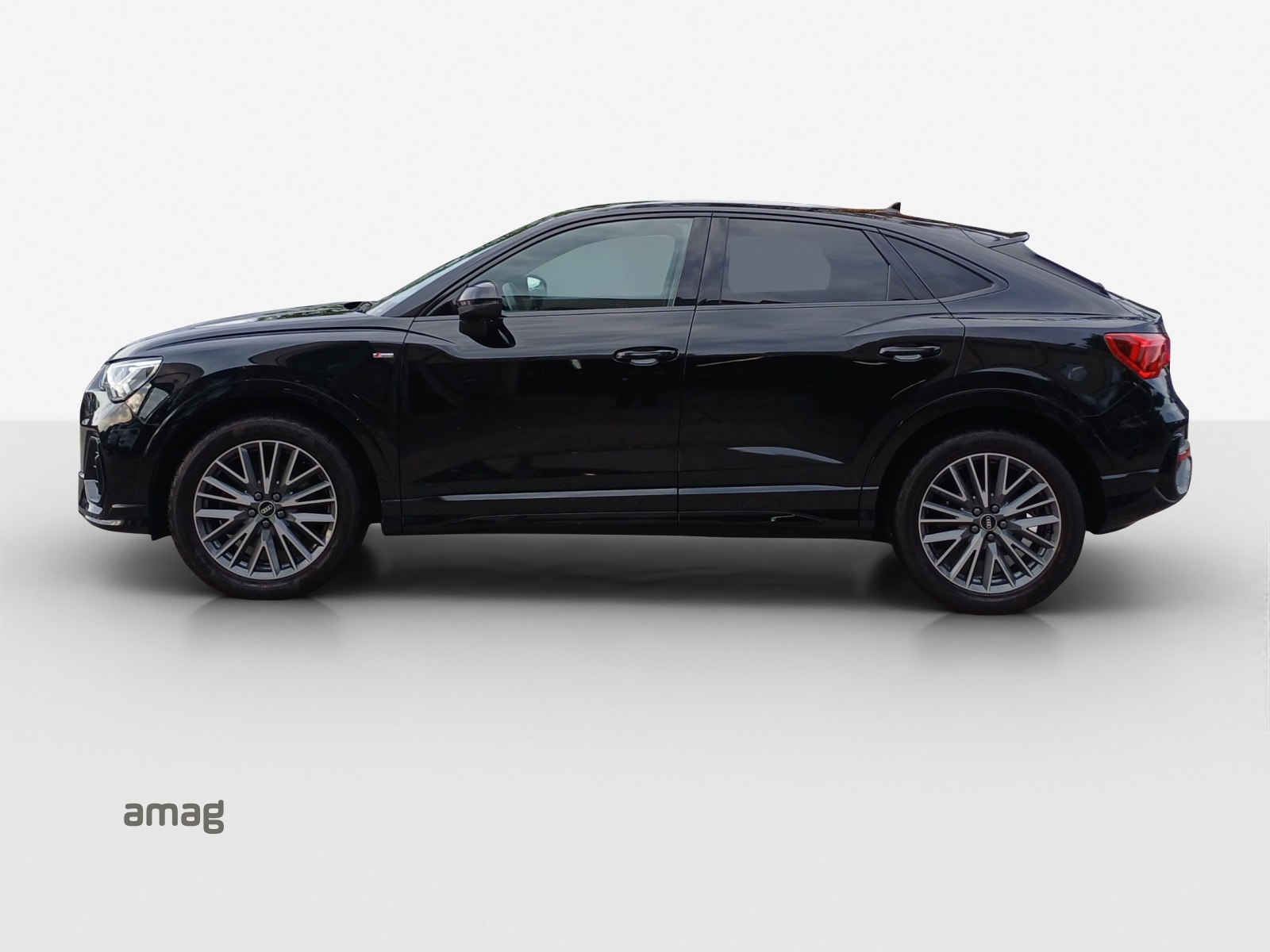 AUDI Q3 Sportback 40 TDI S line quattro S-tronic-image-1
